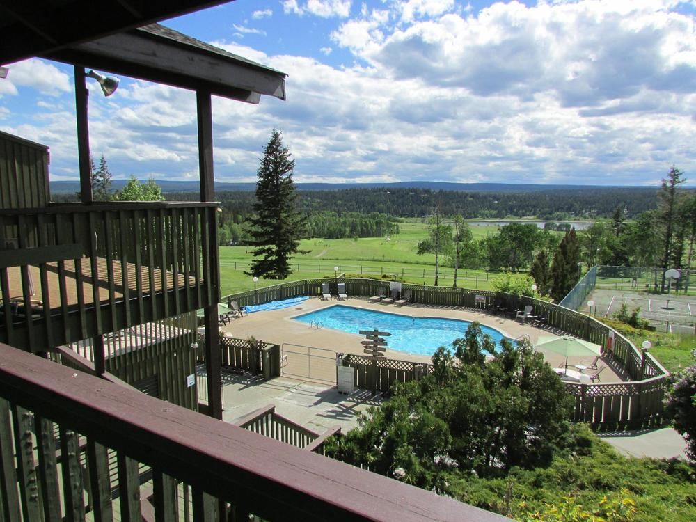 The 108 Golf Resort 108 Mile Ranch 外观 照片