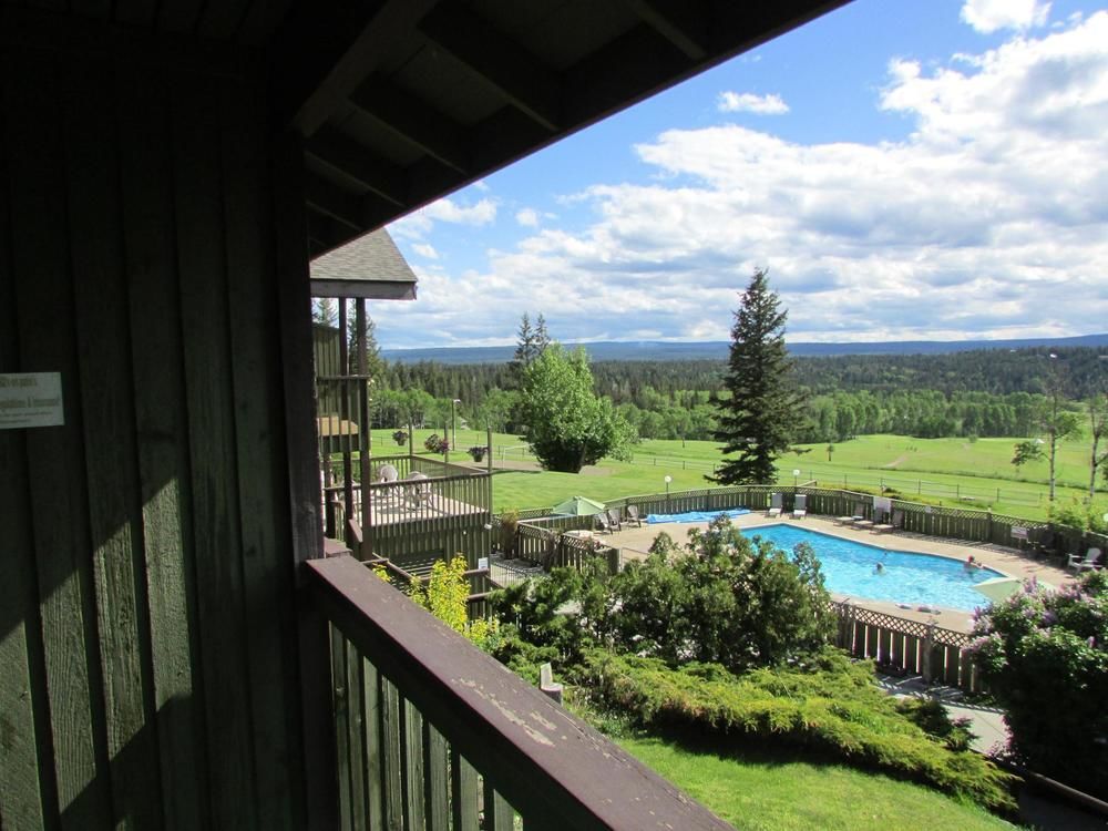 The 108 Golf Resort 108 Mile Ranch 外观 照片