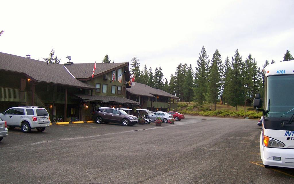 The 108 Golf Resort 108 Mile Ranch 外观 照片