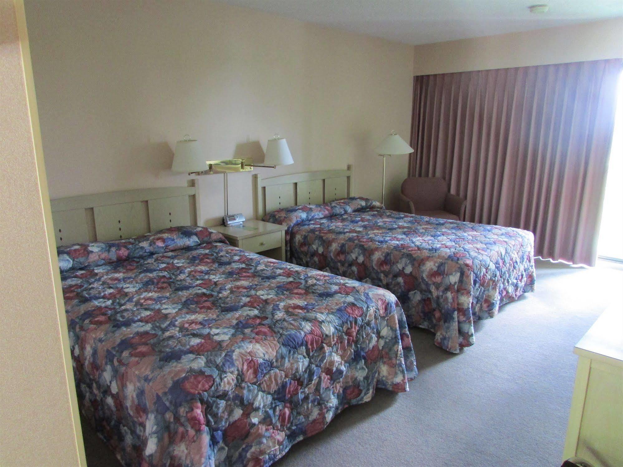 The 108 Golf Resort 108 Mile Ranch 外观 照片