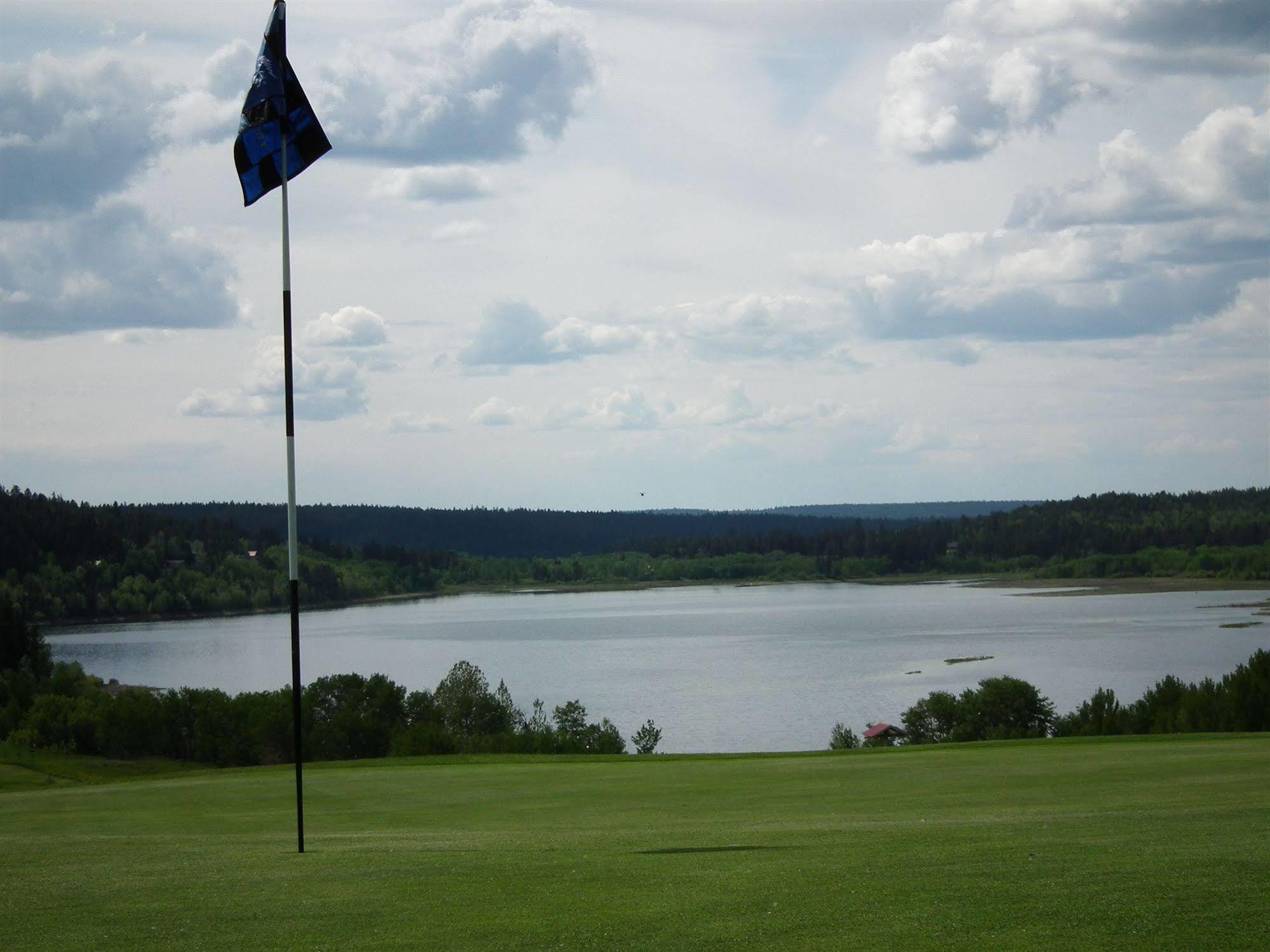 The 108 Golf Resort 108 Mile Ranch 外观 照片