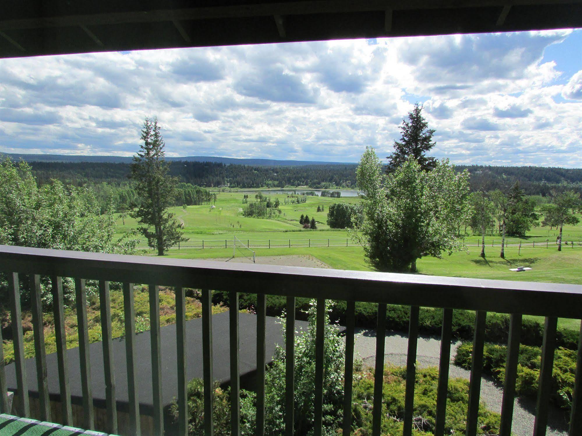 The 108 Golf Resort 108 Mile Ranch 外观 照片
