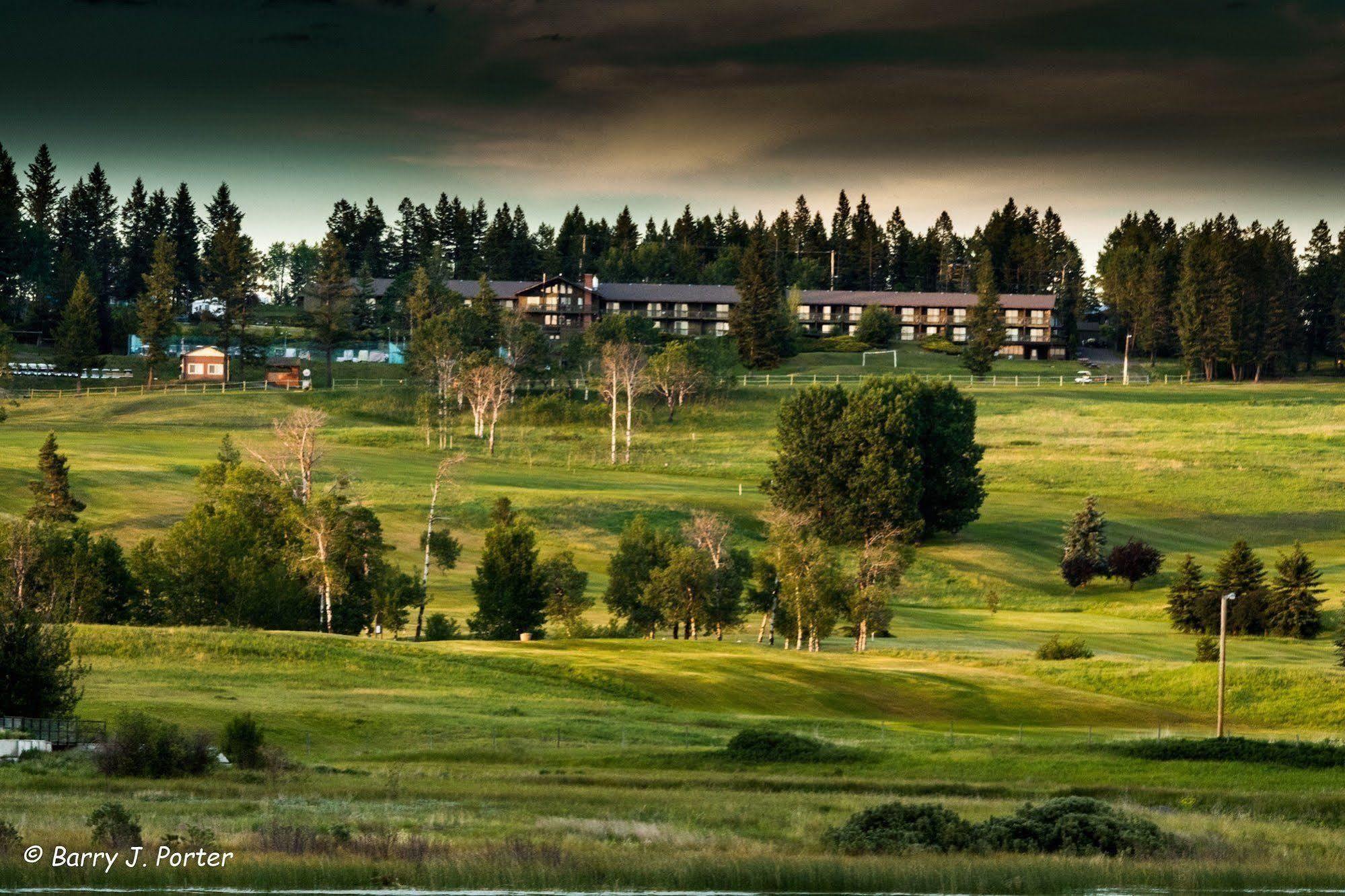 The 108 Golf Resort 108 Mile Ranch 外观 照片