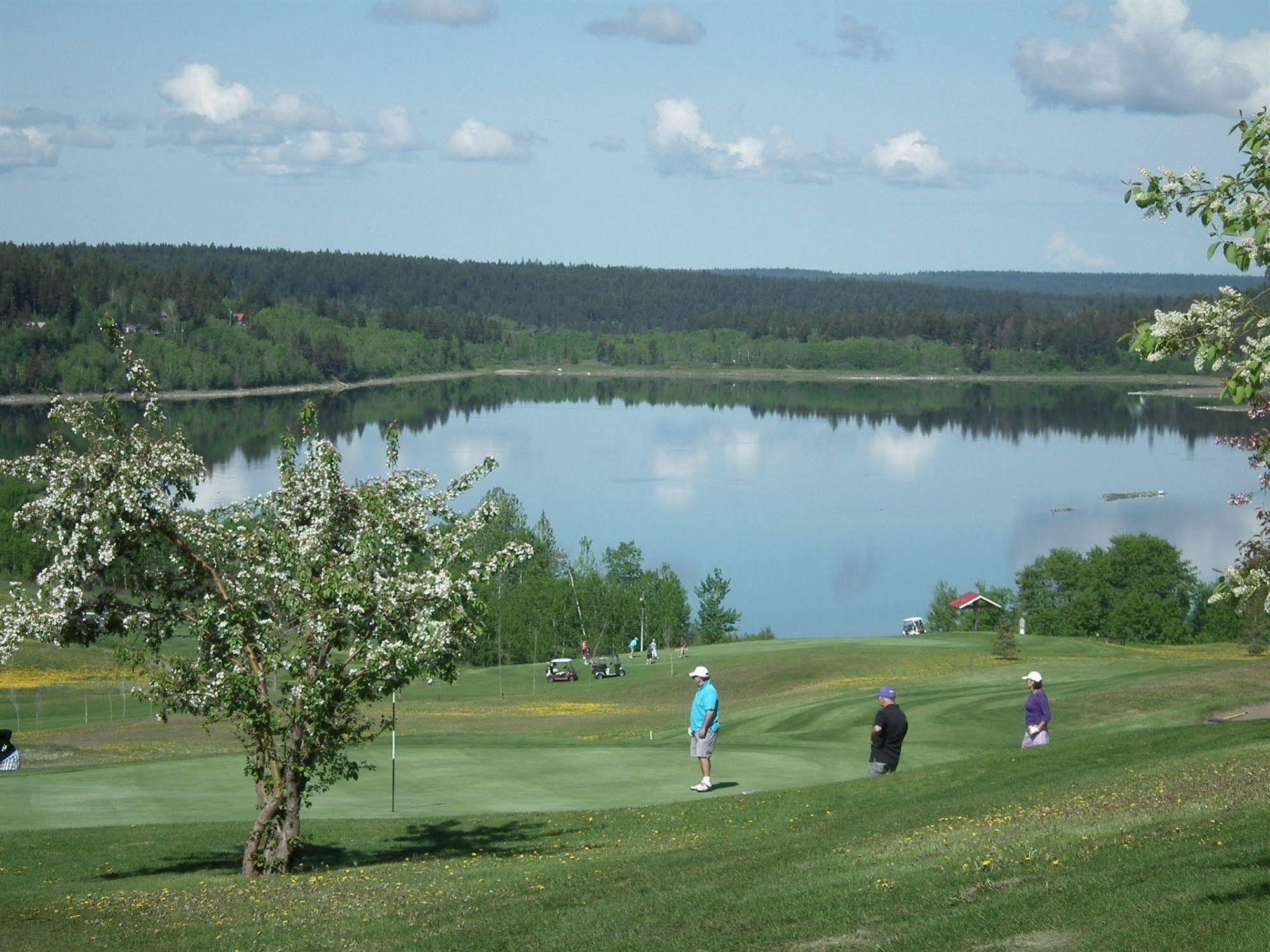 The 108 Golf Resort 108 Mile Ranch 外观 照片