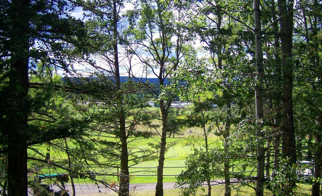 The 108 Golf Resort 108 Mile Ranch 外观 照片